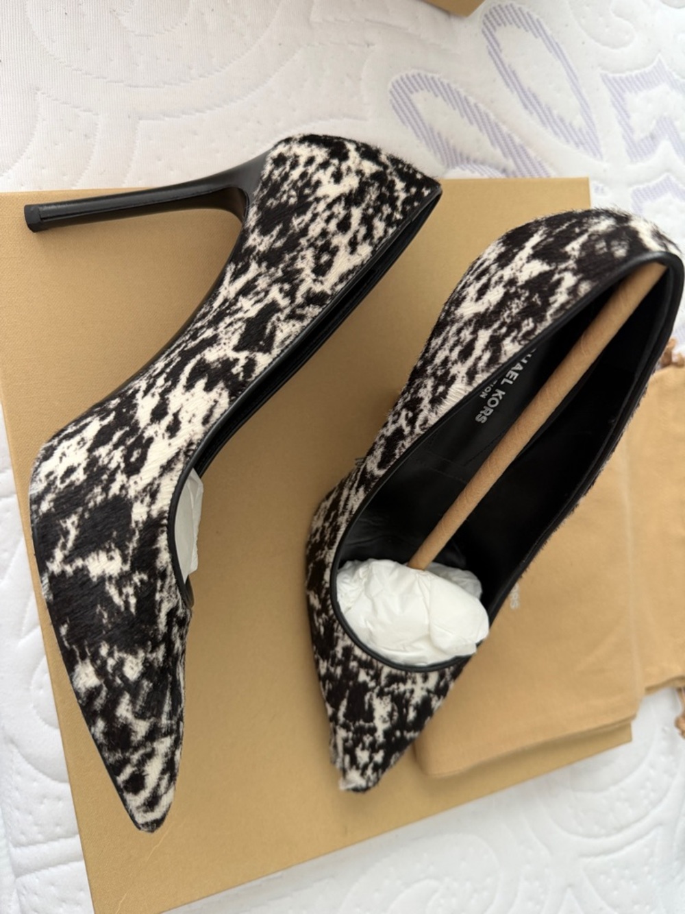 MICHAEL KORS Collection Black & White Animal-Print Pointed Toe 👠